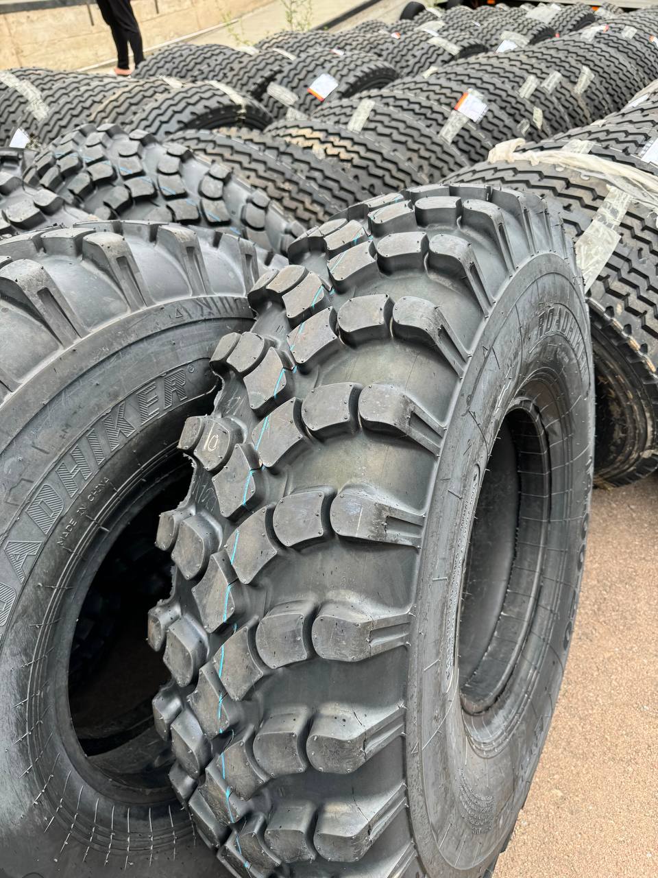 Автошина 14.00-20 153G E-2 W-16A ROADHIKER 16PR TTF